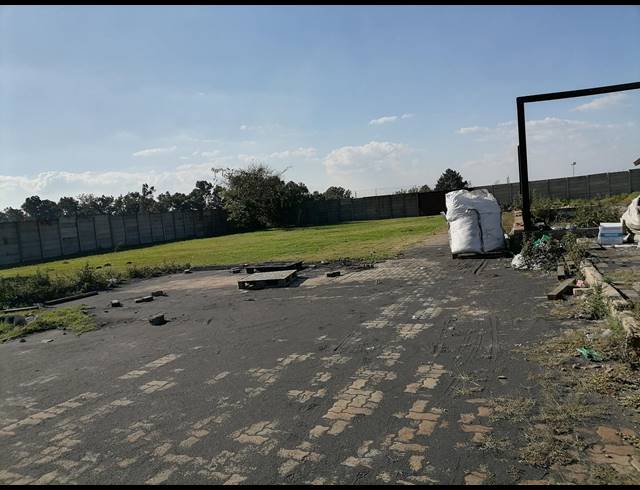 5,000M² WAREHOUSE FOR SALE IN VULCANIA